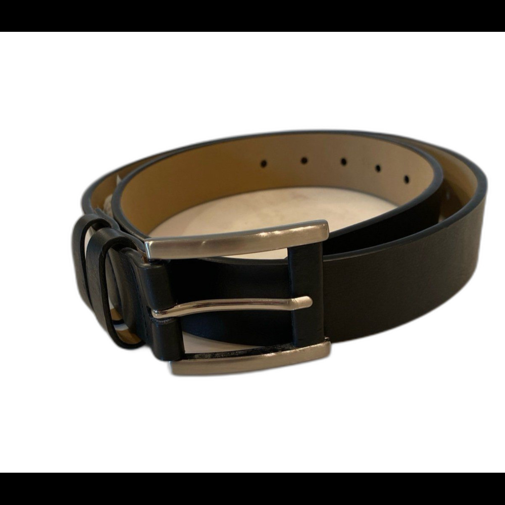 Like‎ New Mens Split Leather Belt Size Medium Black With Silver Colored Buckle